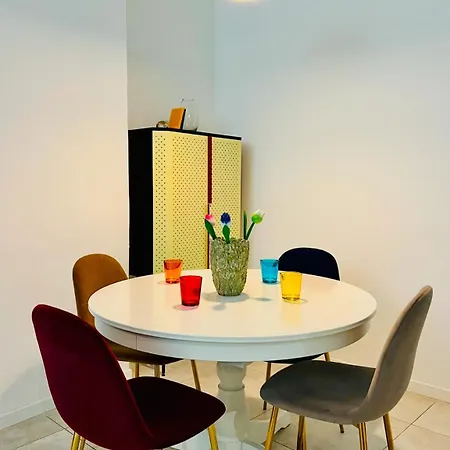 3 In Navigli Center Close To The Metro With Parking Milan
