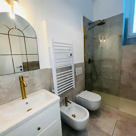 Apartment 3 In Navigli Center Close To The Metro With Parking *