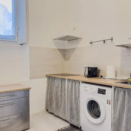 Free Parking Navigli Urban Retreat