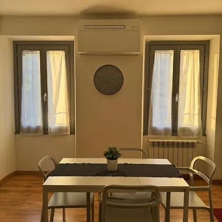 Design On Navigli Милан