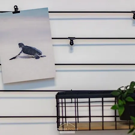 Spacious 4-bed 2-bath, 3 Min Walk To M1 Bande Nere * Milán