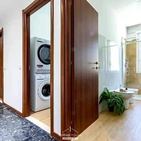 Apartmán Spacious 4-bed 2-bath, 3 Min Walk To M1 Bande Nere