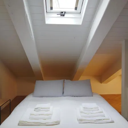 Апартаменты Charming On The Roofs Of Navigli *