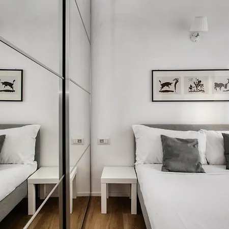 Just Urban - Accogliente Bilocale In Centro Metro M2 E M4 Appartement