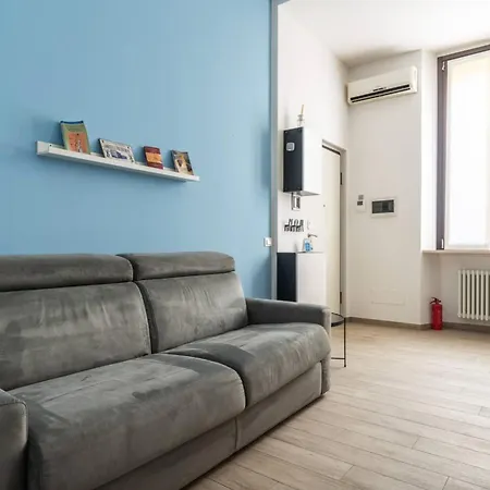 In Piazza A Isola * Milano