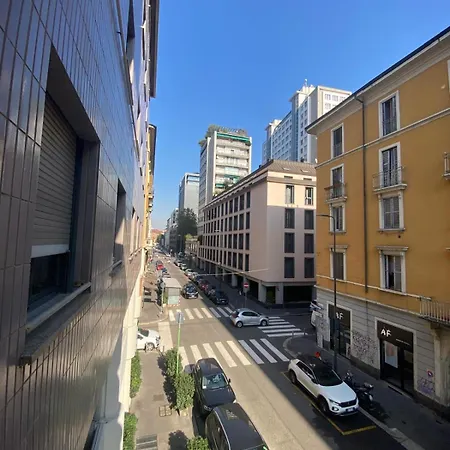 Lux Fara * Milan