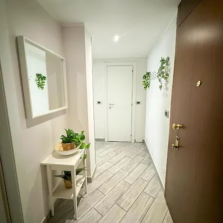 In Town - Fiera Apartment