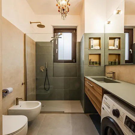 Charming Modern Near The Heart Of 米兰