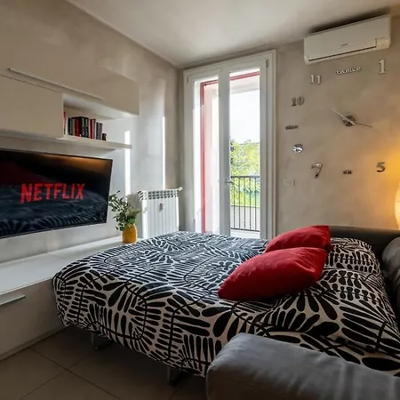 San Siro - With Terrace And Parking Apartmán *