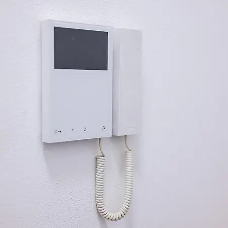 - Bilocale Design - Metropolitana - Train *