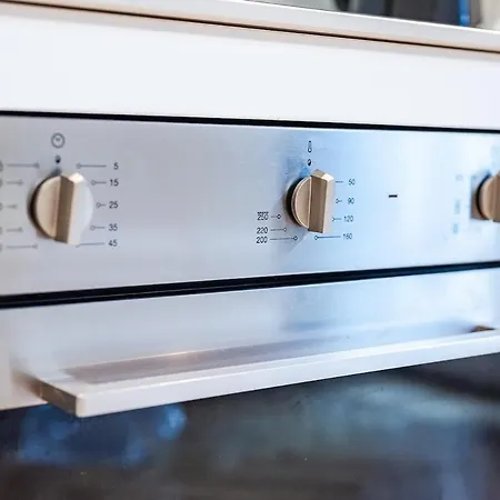 - Bilocale Design - Metropolitana - Train Lejlighed