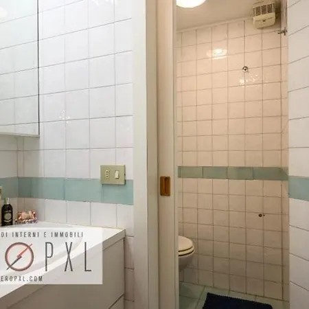 Apartamento Charming In Historical Navigli Center Milão