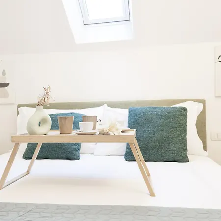 Easylife - - Napo Torriani 1 E - * Milan