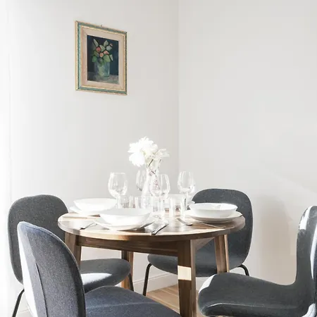 Easylife - - Napo Torriani 1 E - * Milan