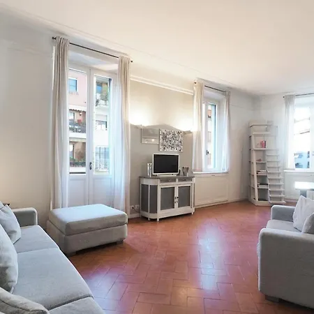 Ampio E Luminoso Bilocale - Life Apartment