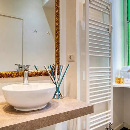 Guesthost - Madewithlove Near Maciachini M3 Apartamento Milão