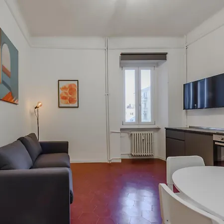 New And Functional Near The Metro * Milan