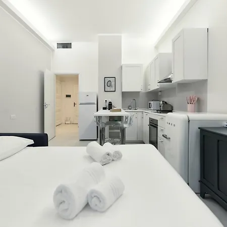 Apartment Duomo View - 2 Min From Duomo Amazing Location *