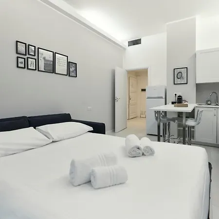 Duomo View - 2 Min From Duomo Amazing Location