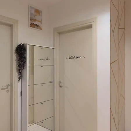 Apartment Rebby's