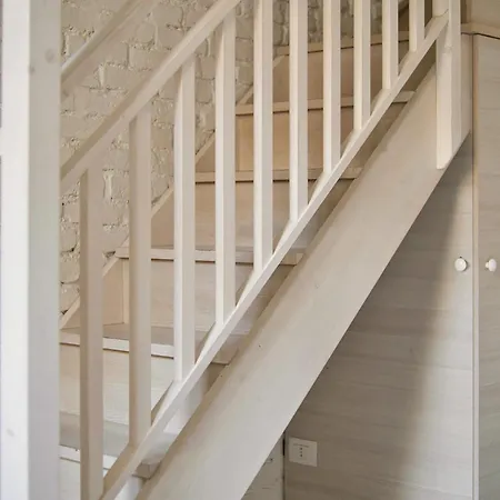 Modern Loft Near Bosco Verticale *