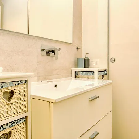 Modern Loft Near Bosco Verticale 公寓 米兰