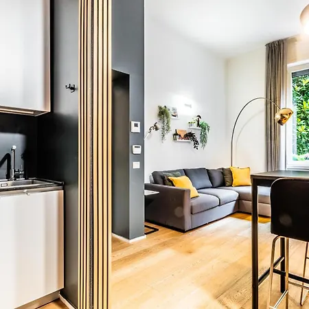 شقة Goldoni House - Duomo 2 K M - Porta Venezia - Linate
