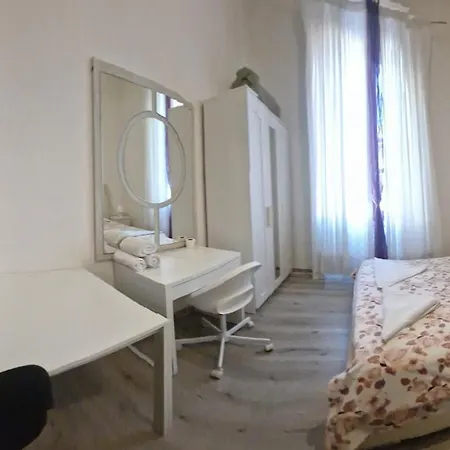 House In The Center-casa Nel Centro Della Citta * Milano