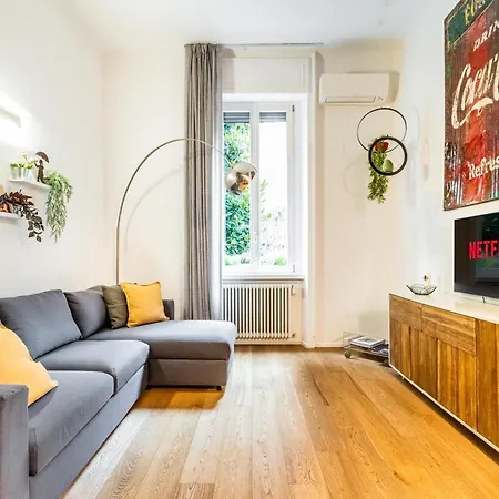 شقة Goldoni House - Duomo 2 K M - Porta Venezia - Linate *