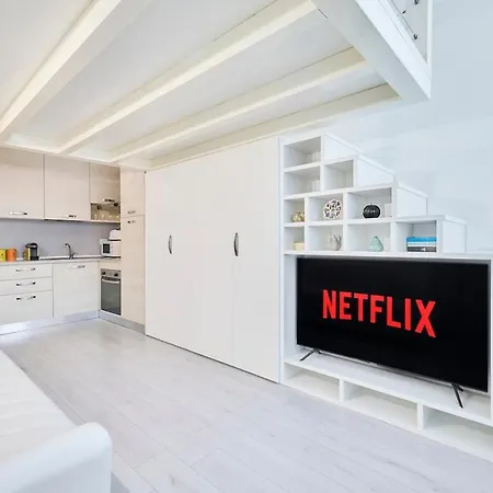 Modern Loft In Milan's Heart Apartment