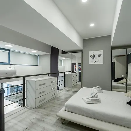 Апартаменты Urban Loft Certosa - Private Garden *