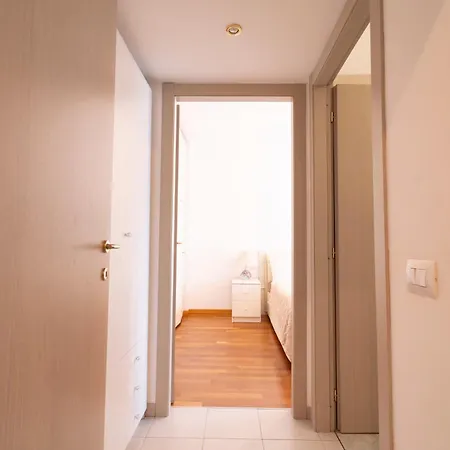 Apartament I Host - Adamello 8 Mediolan