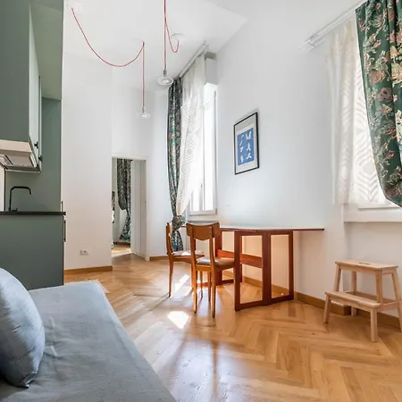 Stylish And Cozy Loft In Isola, Apartamento *