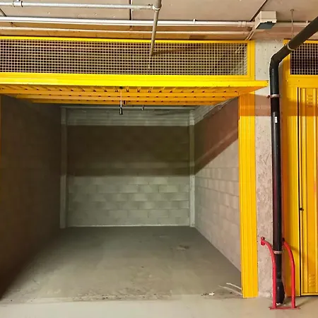 Giax Tower Premium Modern Milanese Flat With Gym Pool View & Box Milan