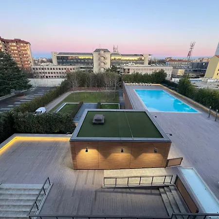 Giax Tower Premium Modern Milanese Flat With Gym Pool View & Box Milan