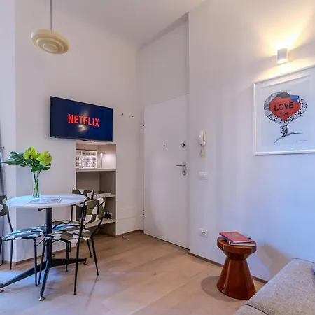 Apartment Casa Corio Balcony Porta Romana Milan