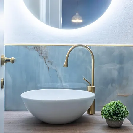 Canva Near Sacco Hospital