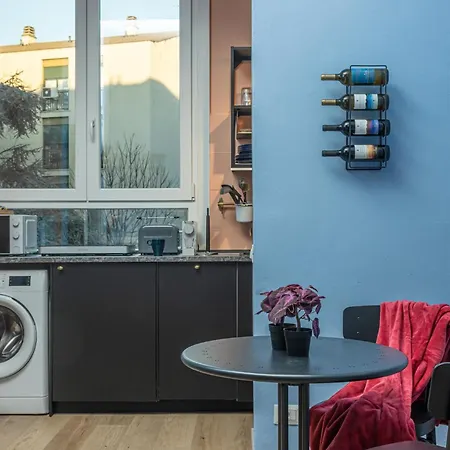 Canva Near Sacco Hospital