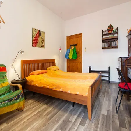 Corner Bed & Breakfast 3*