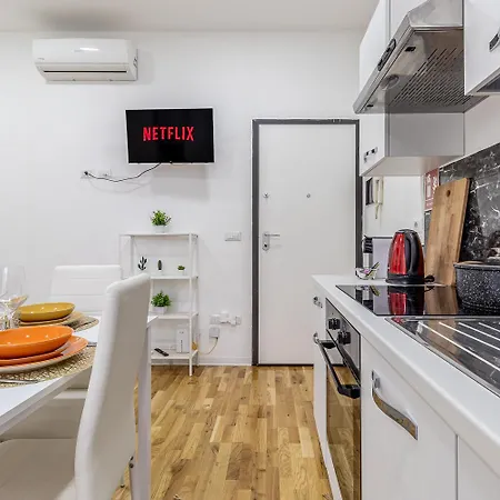 - Parking Nearby And Free Wifi