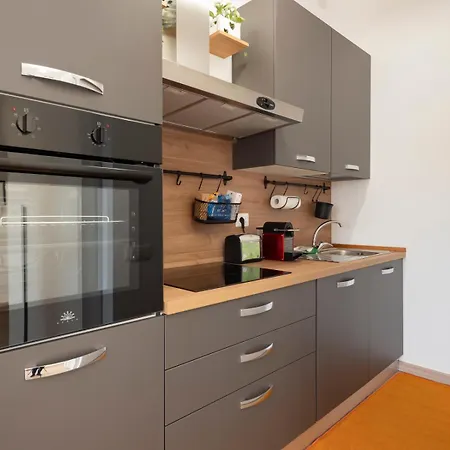 I Host - Belcasule 4 *