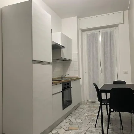 아파트 M4 Tolstoj - Duomo Tortona Navigli Area