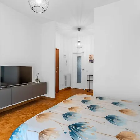 Casatella In The * Milano