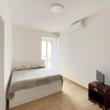 Apartment A Chic 2-rooms Milan