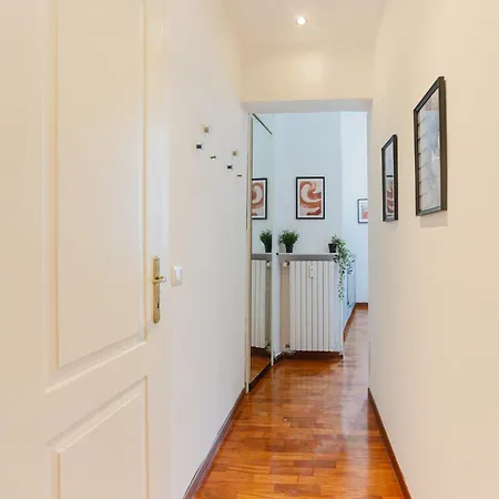 The Rent - Modern Two-bedroom In Porta Romana Milano