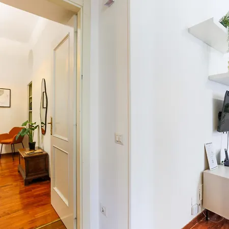 The Rent - Modern Two-bedroom In Porta Romana Apartment