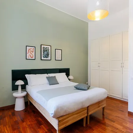 The Rent - Modern Two-bedroom In Porta Romana Apartment *