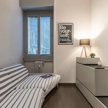 Sant' Ambrogio Flat Milão