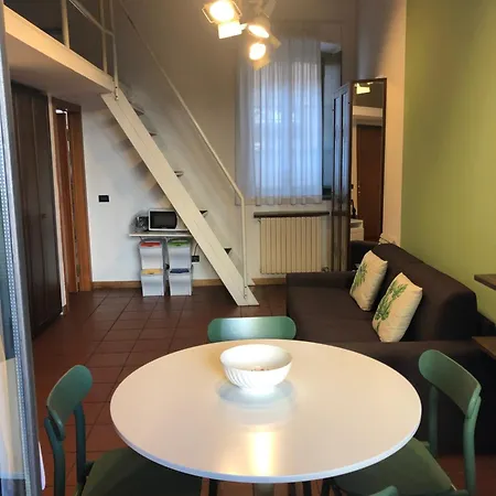 Sage House - Carozzi Apartament *