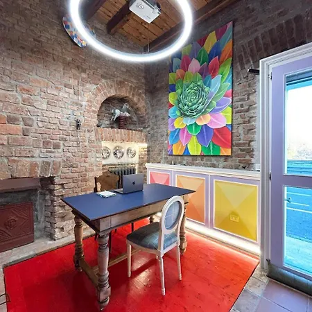 With Terrace And Loft With Garden In Naviglio Pavese *